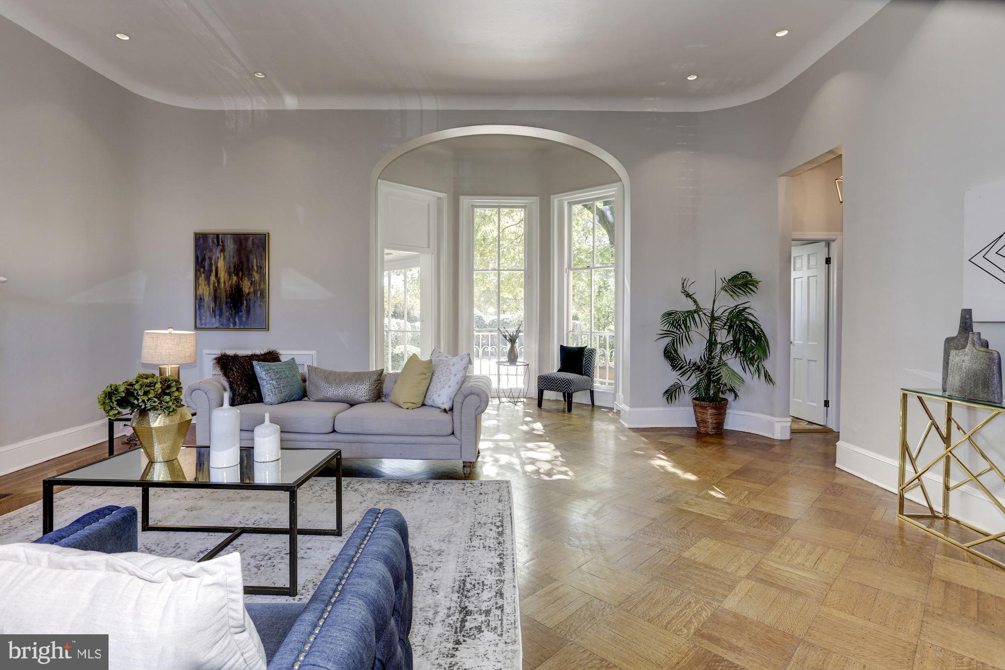 3306 R Street Northwest Washington, DC 20007 - Photo 9 of 38 South-facing provides tons of natural light