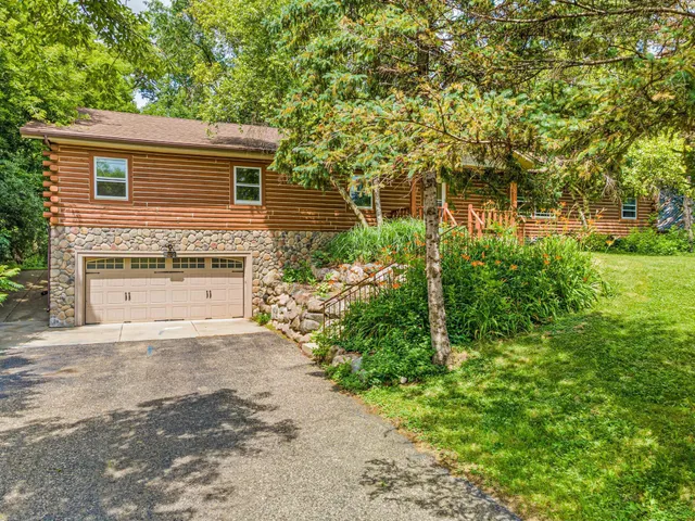 $530,000 | 24800 Wiltsey Lane, Shorewood, MN 55331