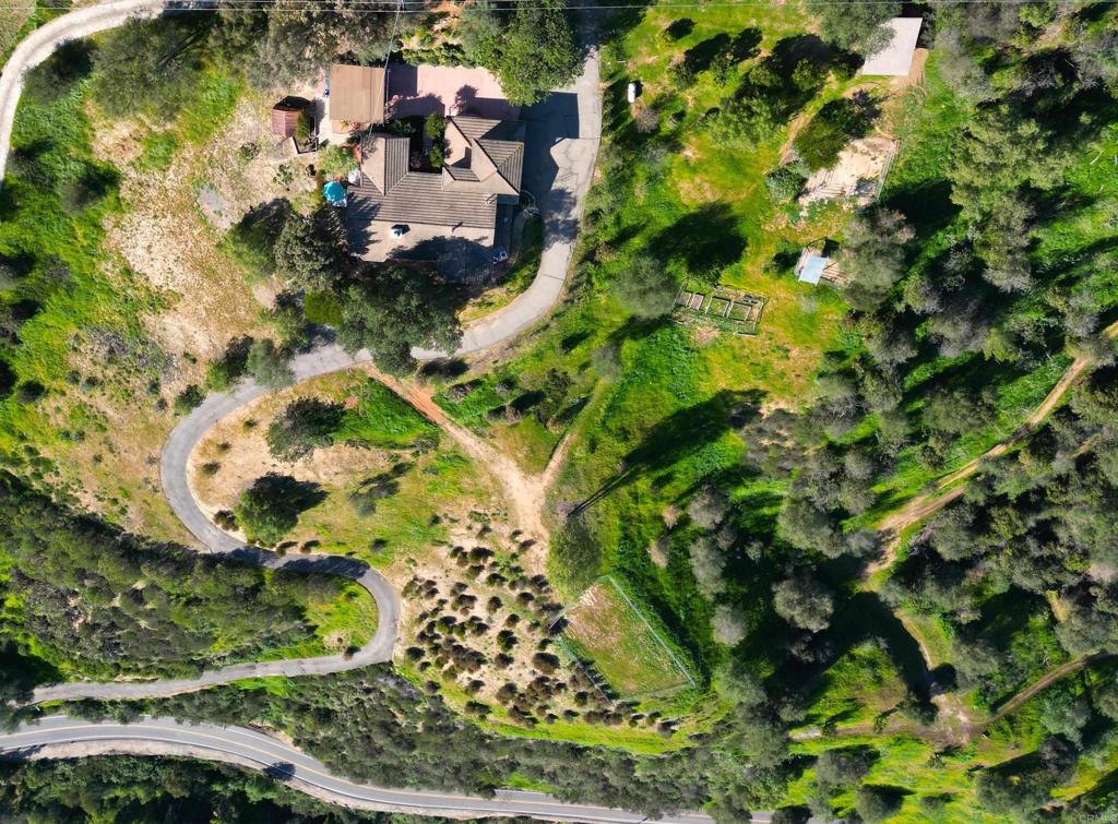 31424 Lilac Road Valley Center, CA 92082 - Photo 2 of 45