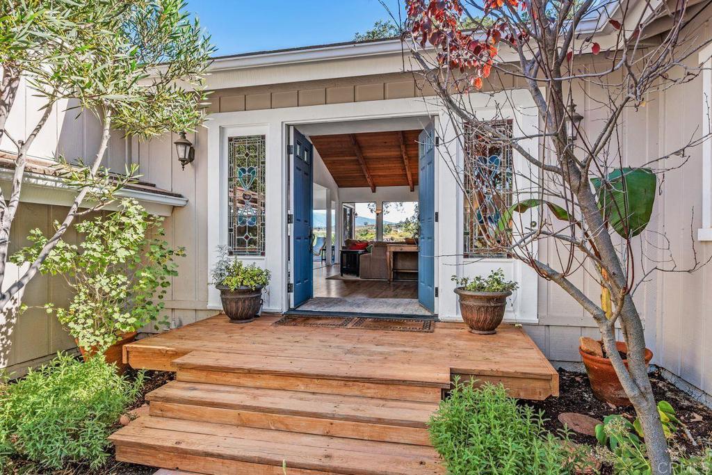 31424 Lilac Road Valley Center, CA 92082 - Photo 3 of 45