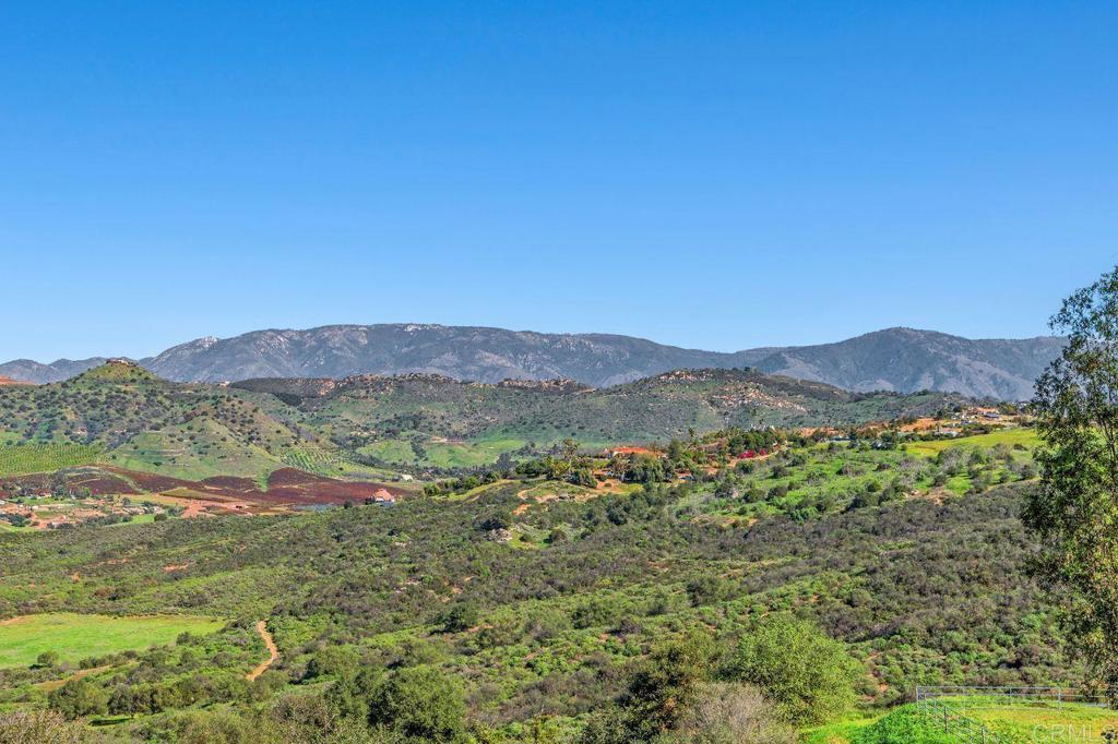 31424 Lilac Road Valley Center, CA 92082 - Photo 34 of 45