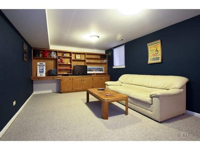 12 Laurel Trail Wheeling, IL 60090 - Photo 8 of 11