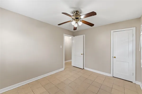 $1,400 | 4814 Burma Road, Houston, TX 77033