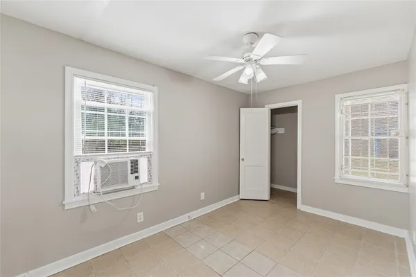 $1,400 | 4814 Burma Road, Houston, TX 77033