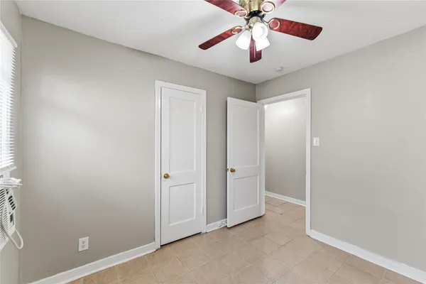 $1,400 | 4814 Burma Road, Houston, TX 77033