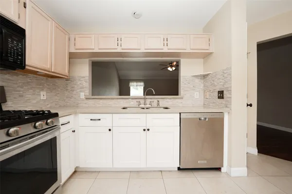 $220,000 | 2918 Silver Cedar Trail, Katy, TX 77449