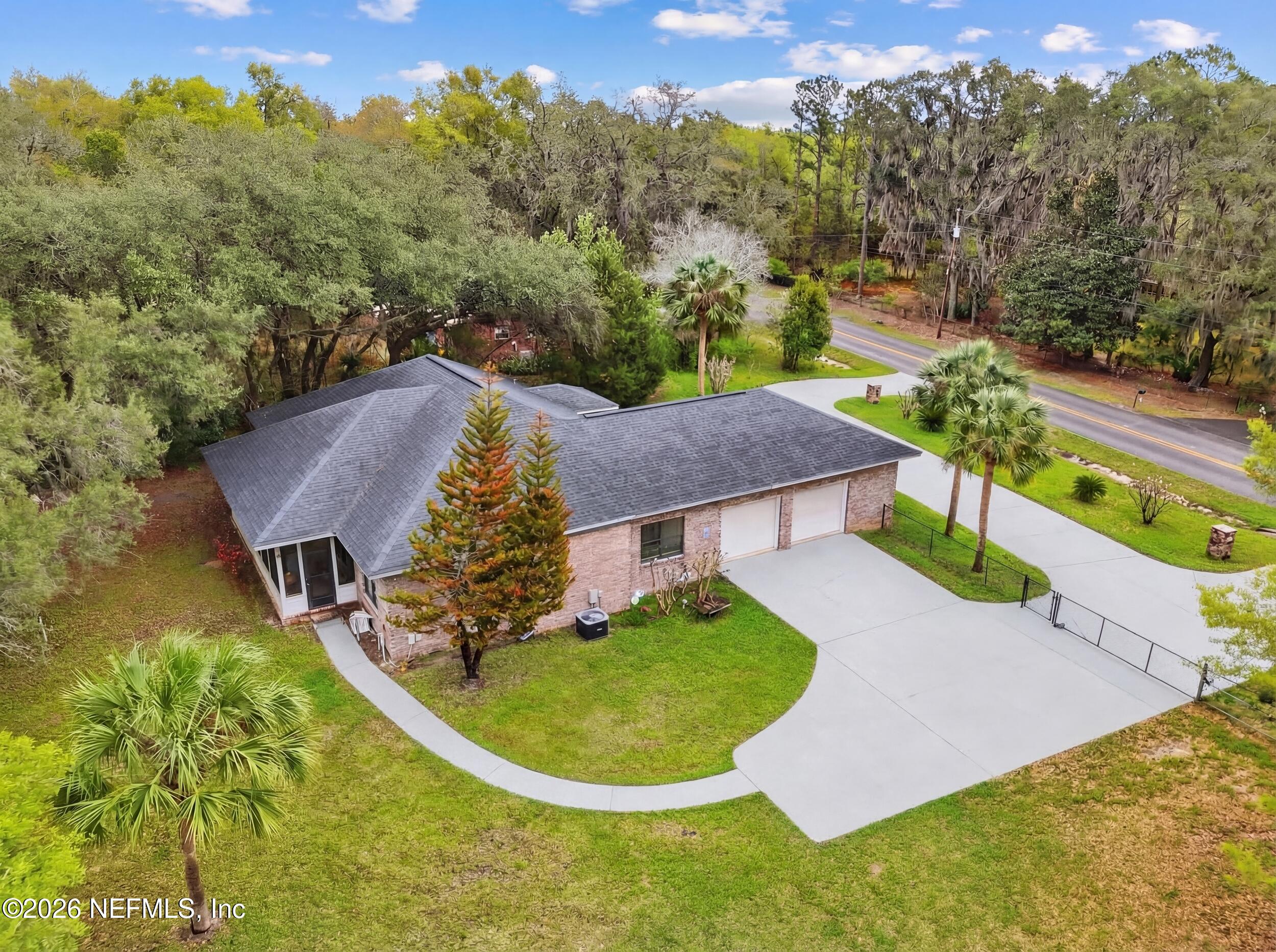 6455 Brooklyn Bay Road Keystone Heights, FL 32656 - Photo 37 of 50 an aerial view of a house