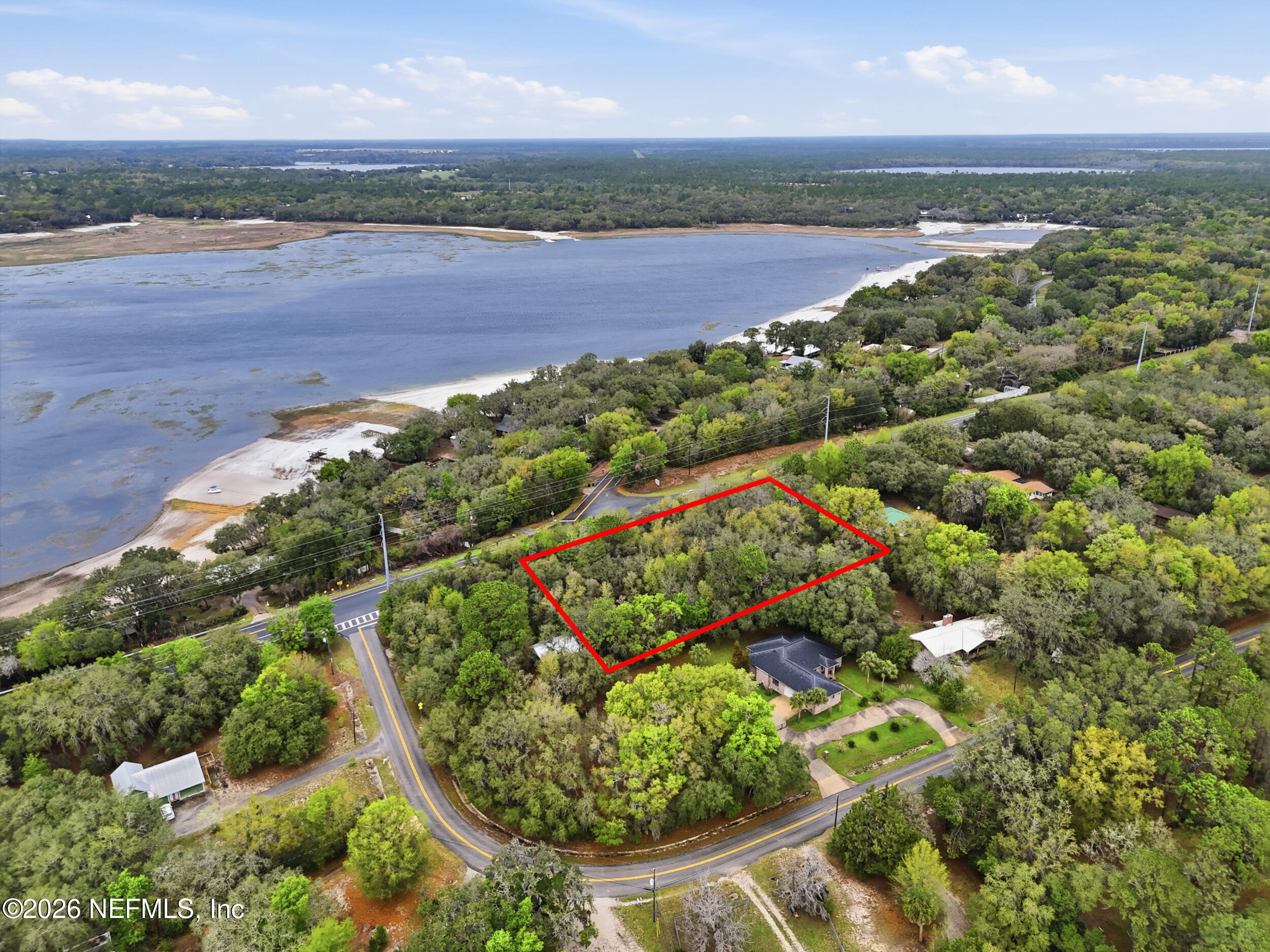 6455 Brooklyn Bay Road Keystone Heights, FL 32656 - Photo 45 of 50 a view of a garden with an outdoor space