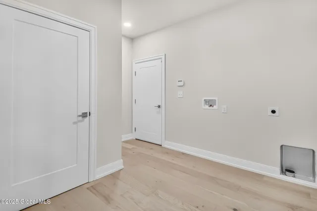 $469,900 | 601 Valley Pointe Drive, Niskayuna, NY 12309