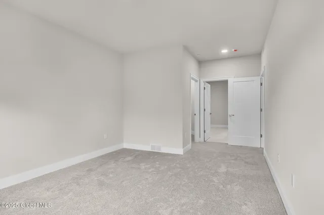 $469,900 | 601 Valley Pointe Drive, Niskayuna, NY 12309