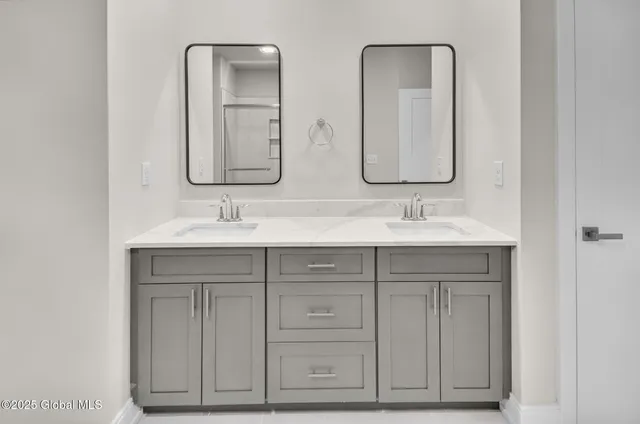 $469,900 | 601 Valley Pointe Drive, Niskayuna, NY 12309