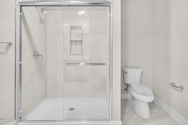 $469,900 | 601 Valley Pointe Drive, Niskayuna, NY 12309