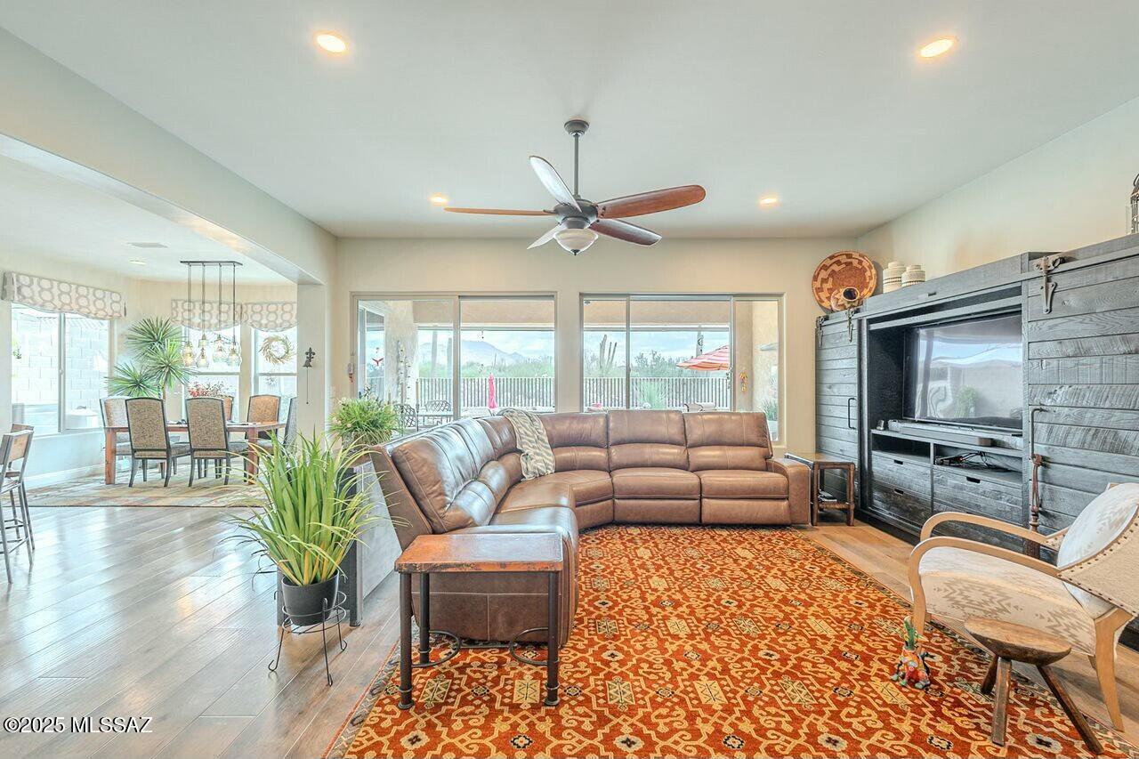 13918 North Rim Trail Marana, AZ 85658 - Photo 11 of 48