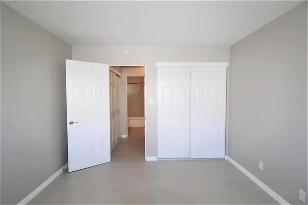 $1,200 | 3001 Bee Ridge Road, Unit 219, Sarasota, FL 34239