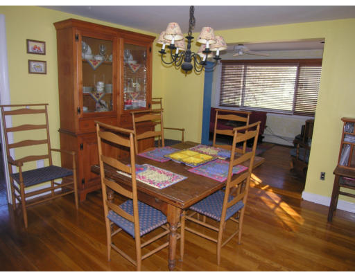 87 Hartwell Road Bedford, MA 01730 - Photo 4 of 14 Gallery Image 4