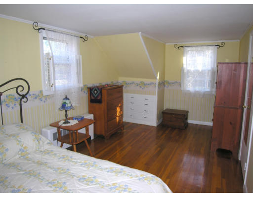 87 Hartwell Road Bedford, MA 01730 - Photo 10 of 14 Gallery Image 10
