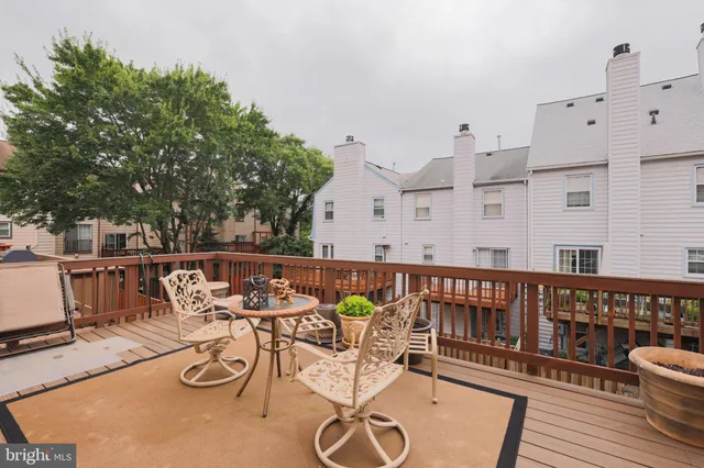 $729,950 | 6005 Southward Way, Alexandria, VA 22315