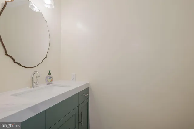 $729,950 | 6005 Southward Way, Alexandria, VA 22315