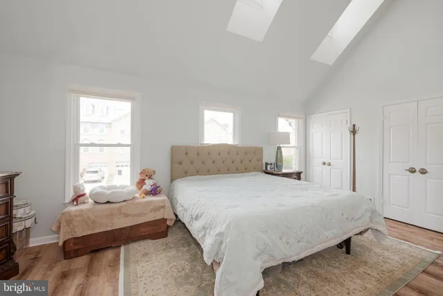 $729,950 | 6005 Southward Way, Alexandria, VA 22315