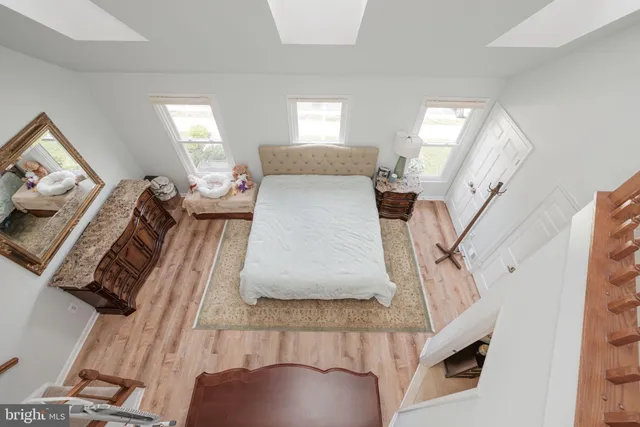 $729,950 | 6005 Southward Way, Alexandria, VA 22315