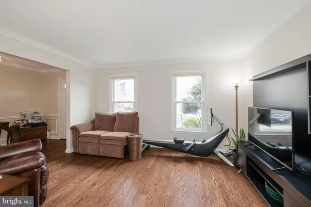 $729,950 | 6005 Southward Way, Alexandria, VA 22315