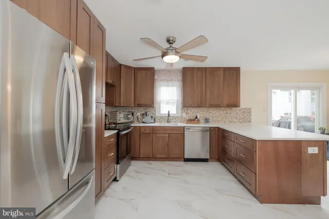 $729,950 | 6005 Southward Way, Alexandria, VA 22315