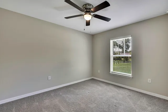 $1,900 | 17677 Southwest 114 Street, Dunnellon, FL 34432