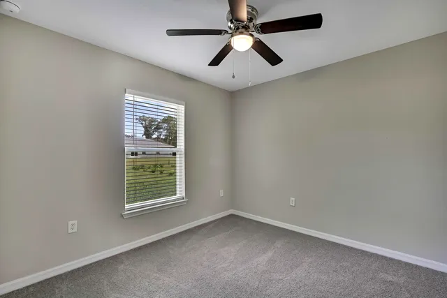 $1,900 | 17677 Southwest 114 Street, Dunnellon, FL 34432