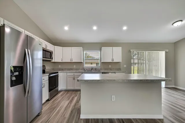 $1,900 | 17677 Southwest 114 Street, Dunnellon, FL 34432