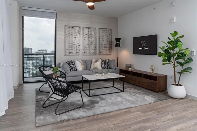 $4,687 | 221 Southwest 12th Street, Unit 1718, Miami, FL 33130