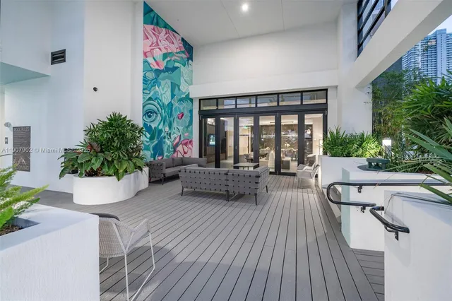 $4,687 | 221 Southwest 12th Street, Unit 1718, Miami, FL 33130