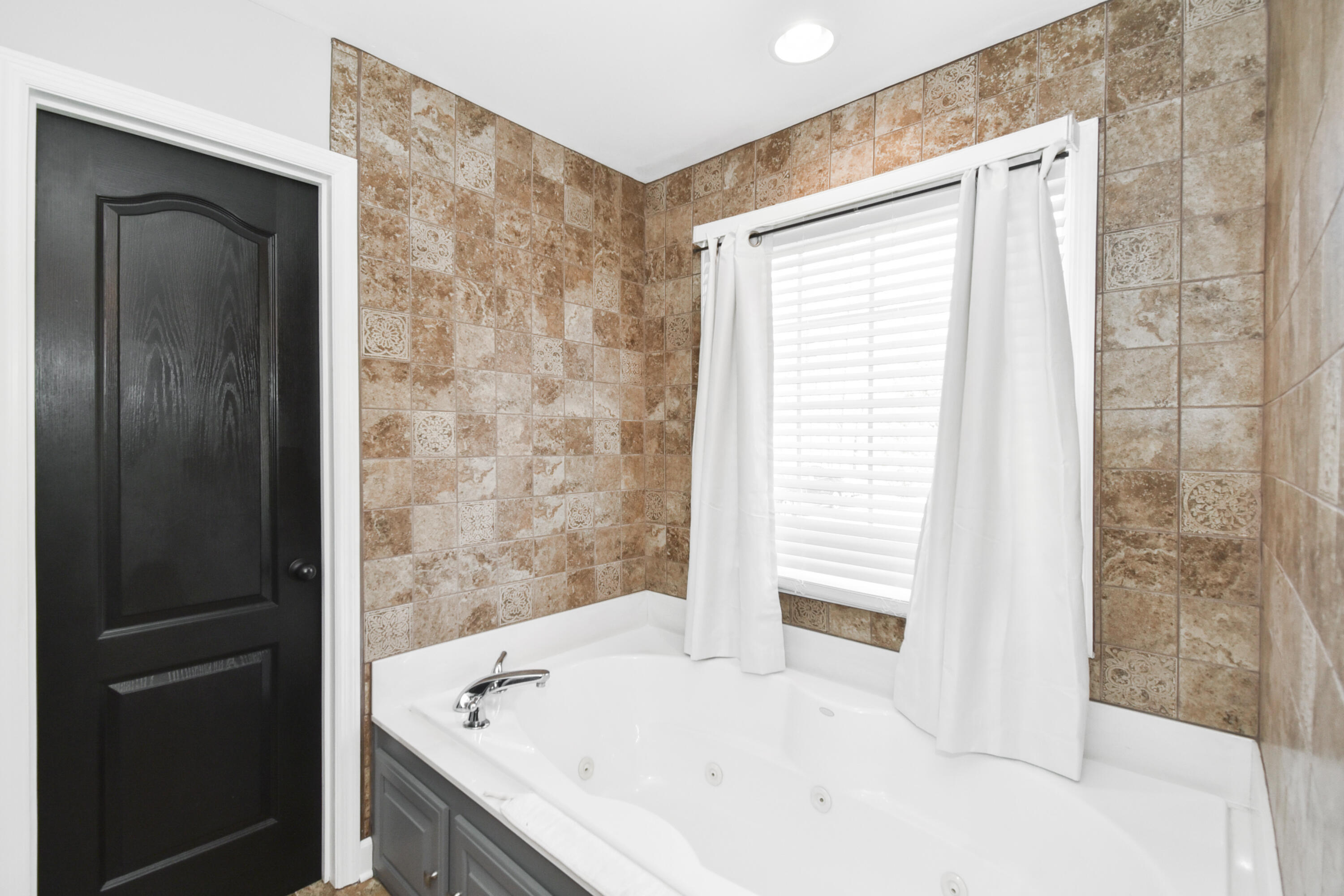 110 Southwest Ruth Way Cleveland, TN 37311 - Photo 13 of 19 Jetted tub
