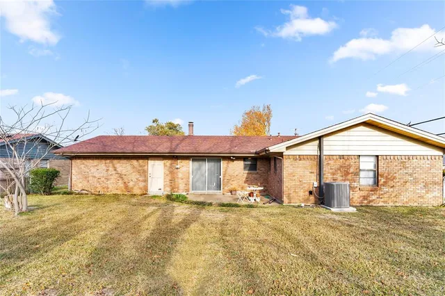 $205,000 | 1301 Rose Avenue, Cleburne, TX 76033