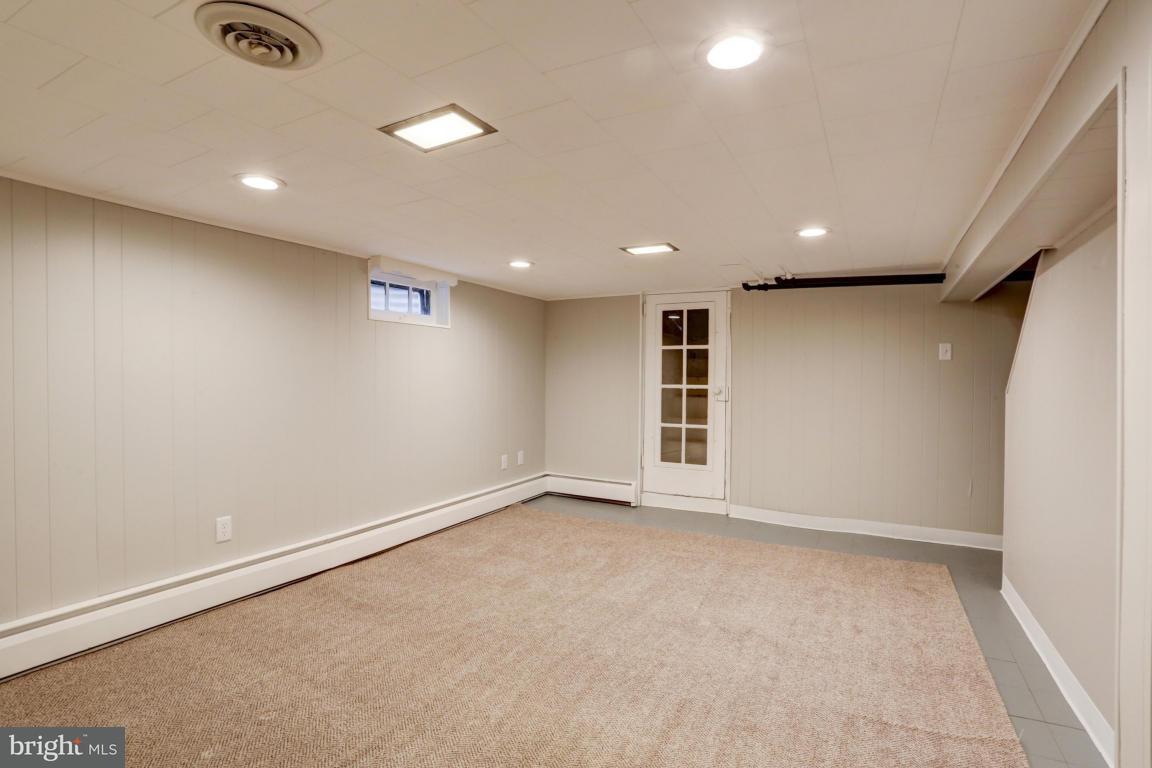 818 Village Road Lancaster, PA 17602 - Photo 37 of 50 Gallery Image 37