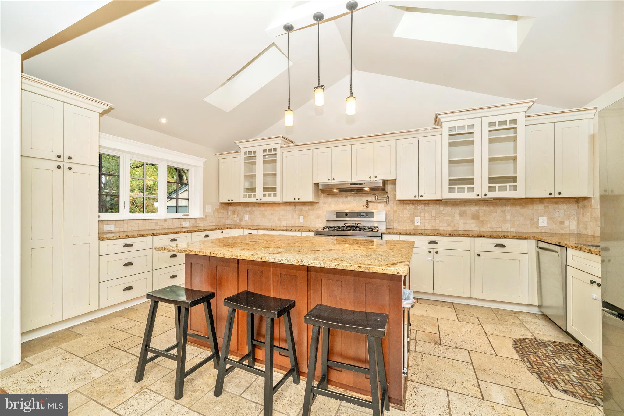 1925 Pagebrook Road Silver Spring, MD 20903 - Photo 9 of 60 Kitchen
