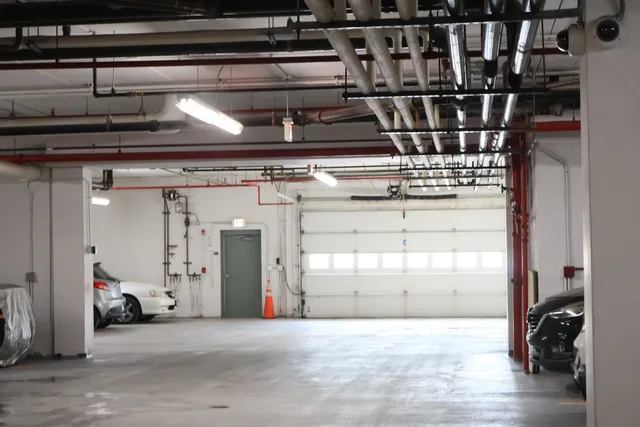 $2,250 | 390 Western Avenue, Unit 702, Des Plaines, IL 60016