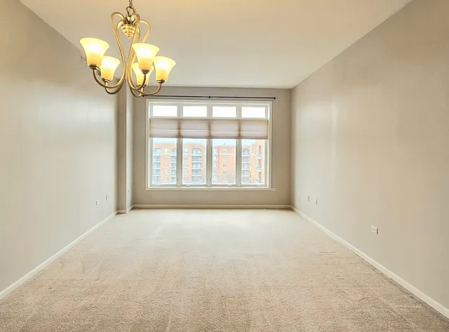 $2,250 | 390 Western Avenue, Unit 702, Des Plaines, IL 60016