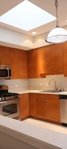 $2,250 | 390 Western Avenue, Unit 702, Des Plaines, IL 60016