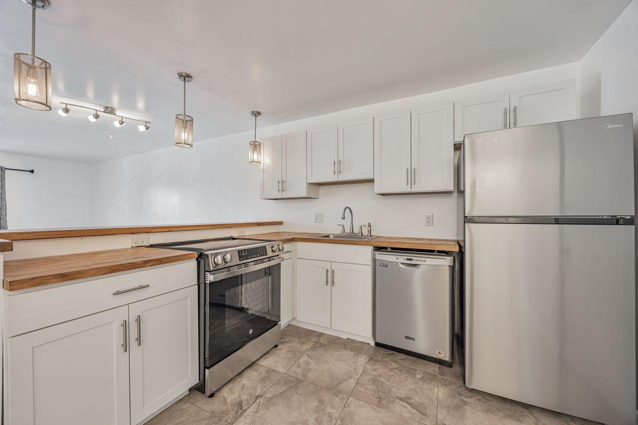 22605 Southwest 66th Avenue, Unit 206 Boca Raton, FL 33428 - Photo 3 of 22 13-print-22605-sw-66th-ave-206
