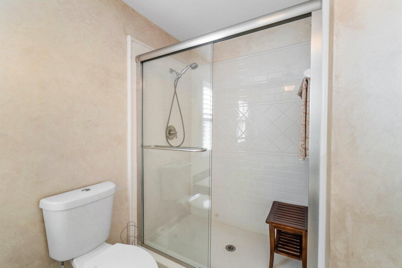 21360 Sawmill Court Boca Raton, FL 33498 - Photo 25 of 42 Master bathroom