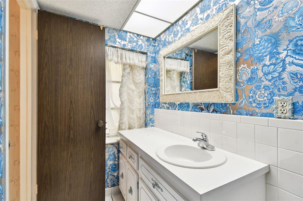 2101 Sunset Point Road, Unit 201 Clearwater, FL 33765 - Photo 10 of 72 Gallery Image 10