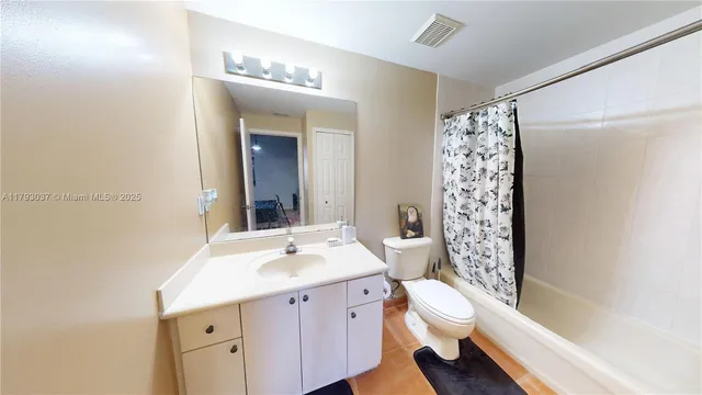 $368,000 | 6520 Northwest 114th Avenue, Unit 1637, Doral, FL 33178