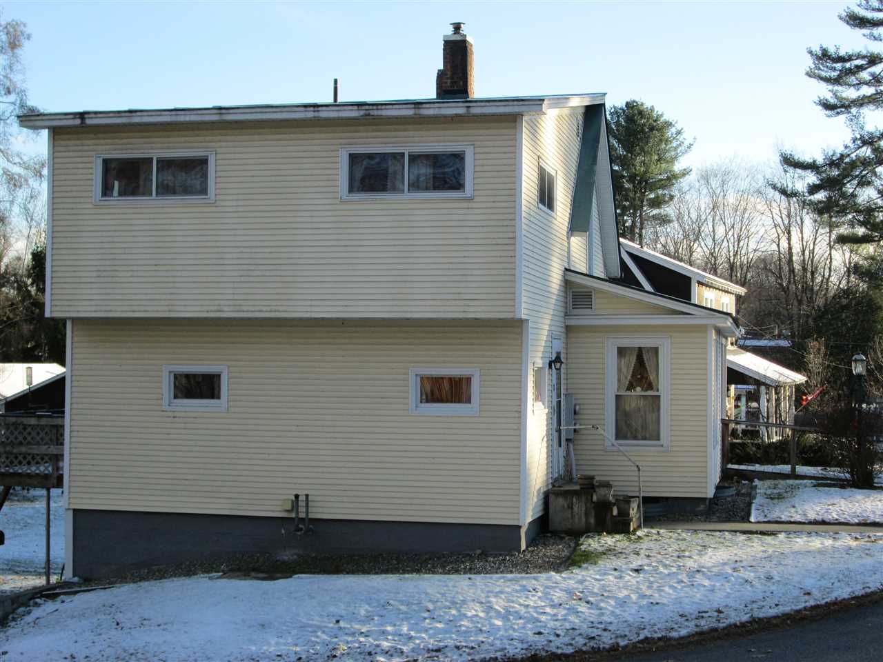 8 Kiniry Street Windsor, VT 05089 - Photo 3 of 34