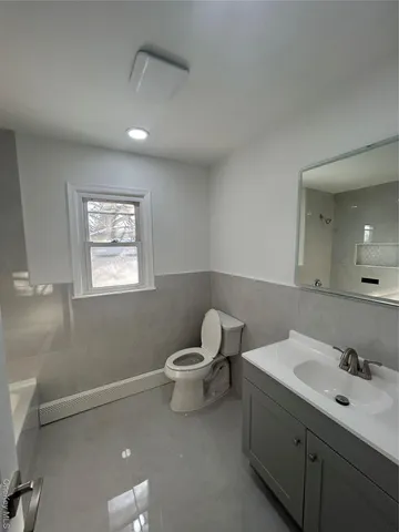 $799,999 | 74 Jerusalem Avenue, Massapequa, NY 11758