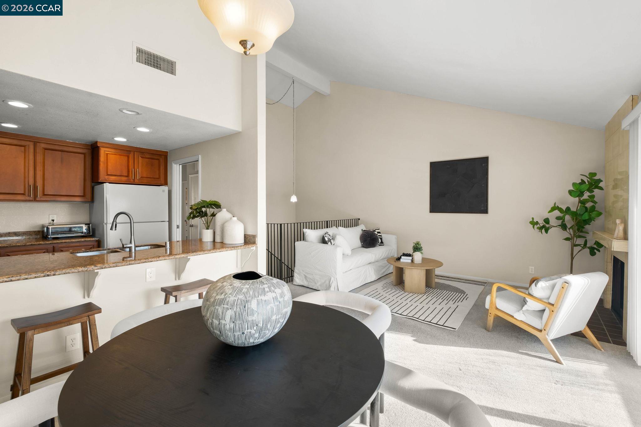 1331 Waterfall Way Concord, CA 94521 - Photo 12 of 33