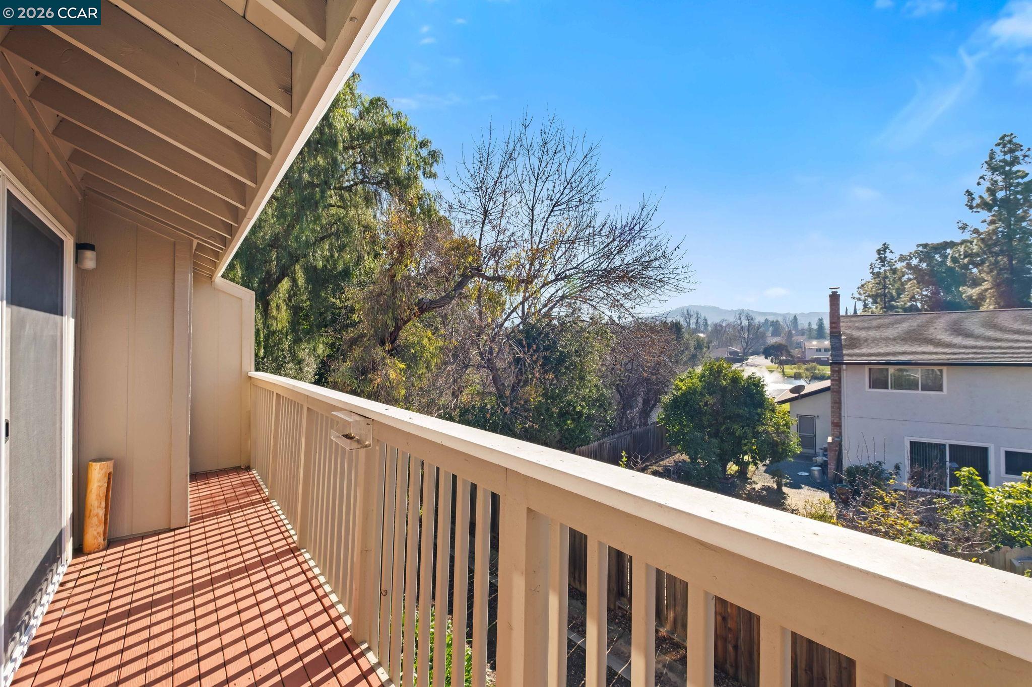 1331 Waterfall Way Concord, CA 94521 - Photo 17 of 33