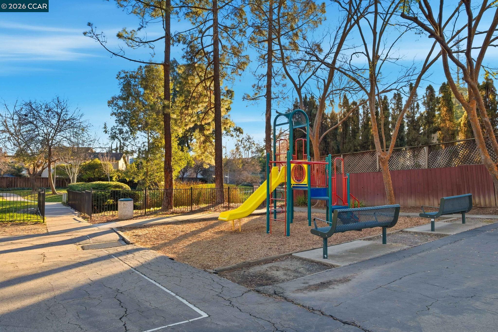 1331 Waterfall Way Concord, CA 94521 - Photo 30 of 33