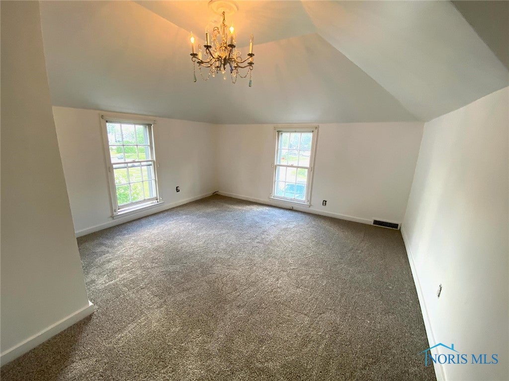 1606 Gilbert Road Toledo, OH 43614 - Photo 12 of 16 Gallery Image 12