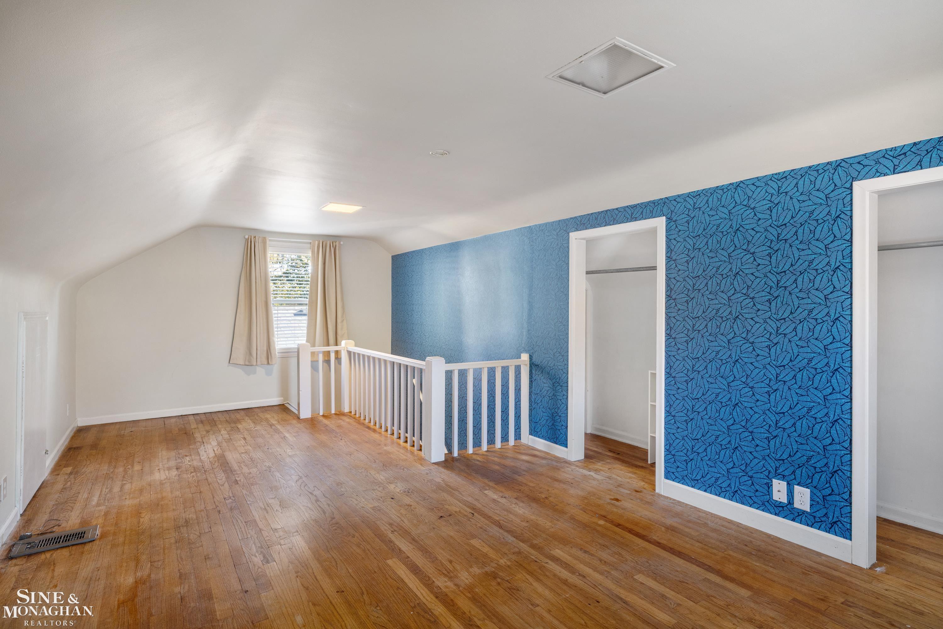 2073 Hampton Road Grosse Pointe Woods, MI 48236 - Photo 22 of 39