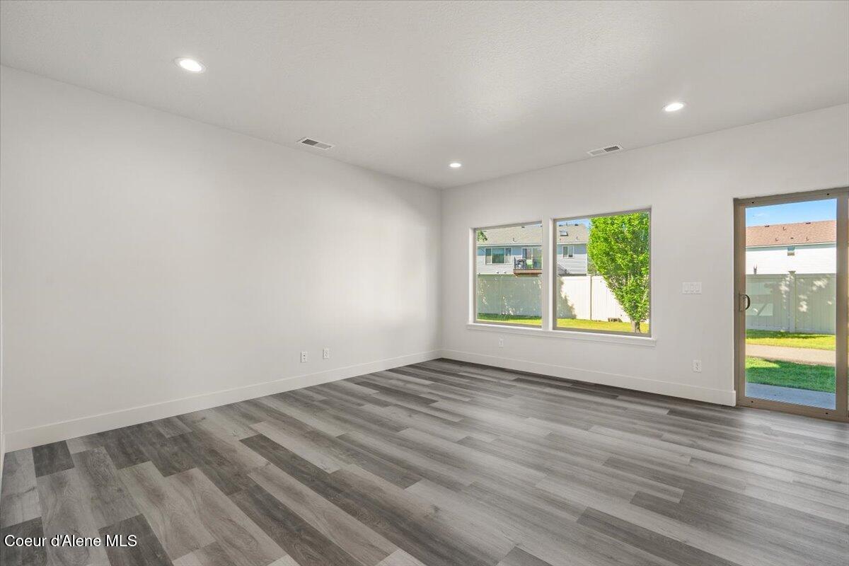 759 North Galbraith Loop Post Falls, ID 83854 - Photo 6 of 29 Great Room